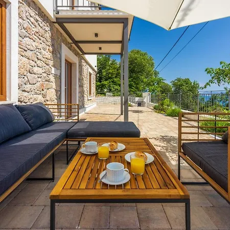 Villa Antani With Heated Pool, Sauna & Jacuzzi Crikvenica
