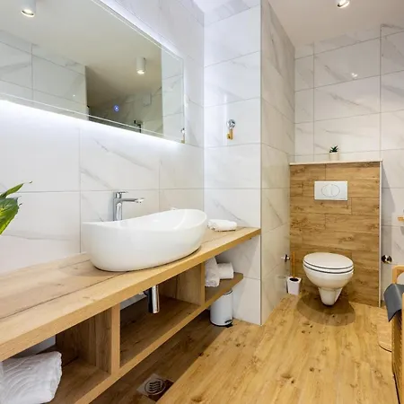 Villa Antani With Heated Pool, Sauna & Jacuzzi *
