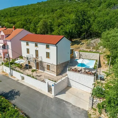 Antani With Heated Pool, Sauna & Jacuzzi Crikvenica